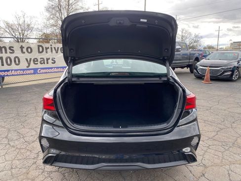 Used 2023 Kia Forte LX FWD image 4