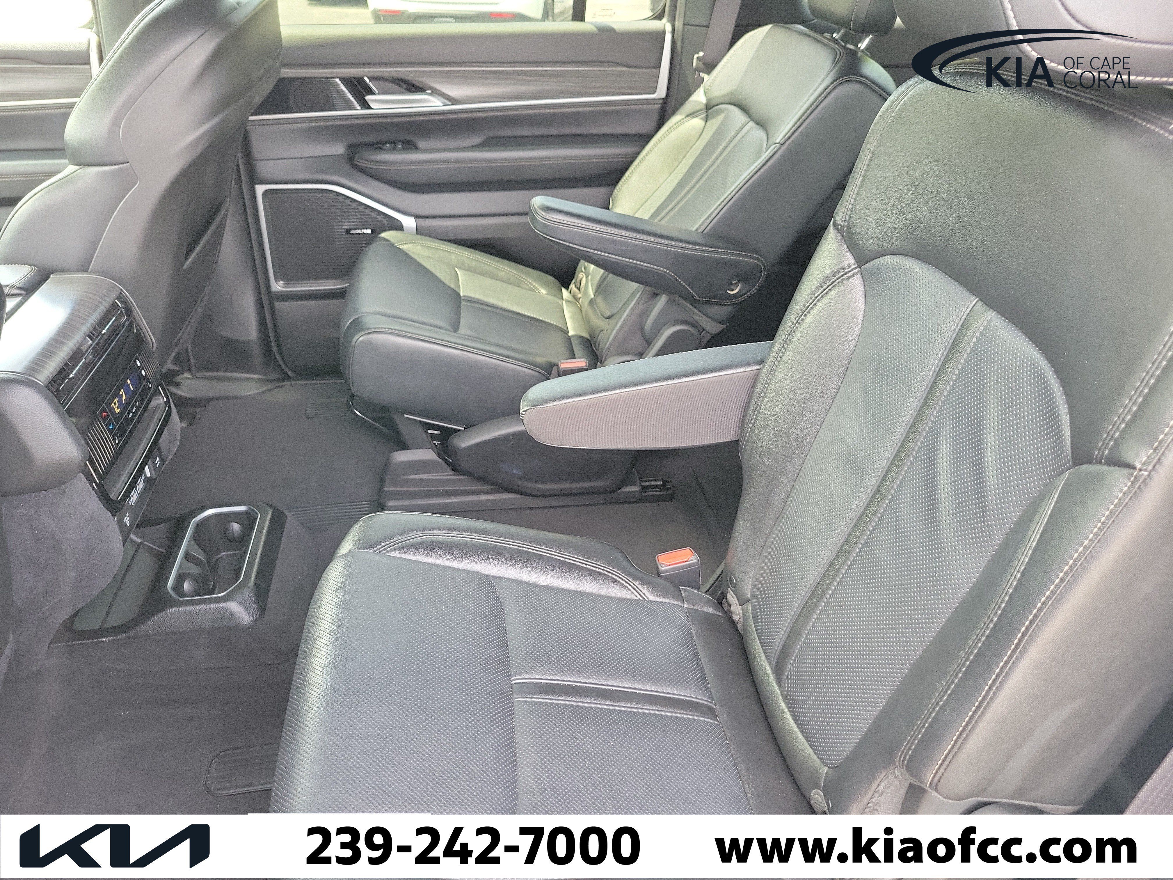 Used 2024 Jeep Wagoneer Series II AWD/4WD image 14