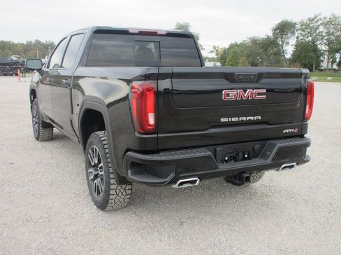 New 2026 GMC Sierra 1500 AT4 w/ AT4 Premium Package image 9