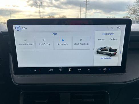 Used 2025 Ford Maverick XL w/ Equipment Group 101A image 40