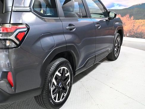 Used 2025 Subaru Forester image 9
