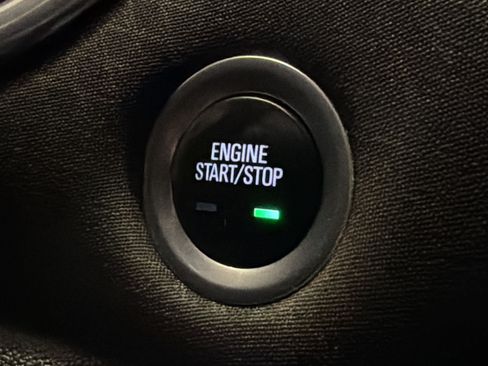Used 2021 Chevrolet Malibu LT FWD image 16