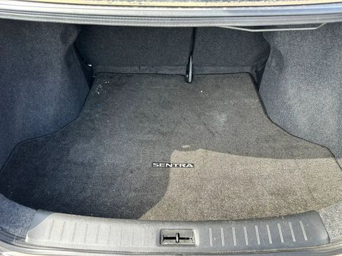Used 2019 Nissan Sentra SV FWD image 18