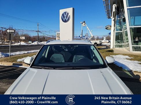 Certified 2023 Volkswagen Taos SE image 23