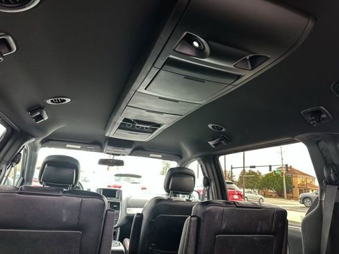 Used 2014 Dodge Grand Caravan R/T w/ Driver Convenience Group image 23