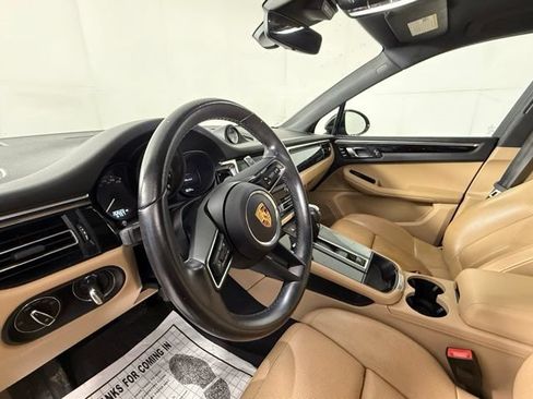 Used 2024 Porsche Macan AWD/4WD image 19