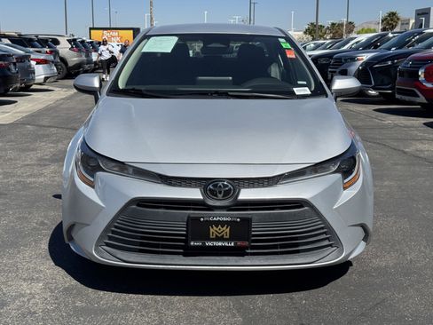 Used 2023 Toyota Corolla LE image 2