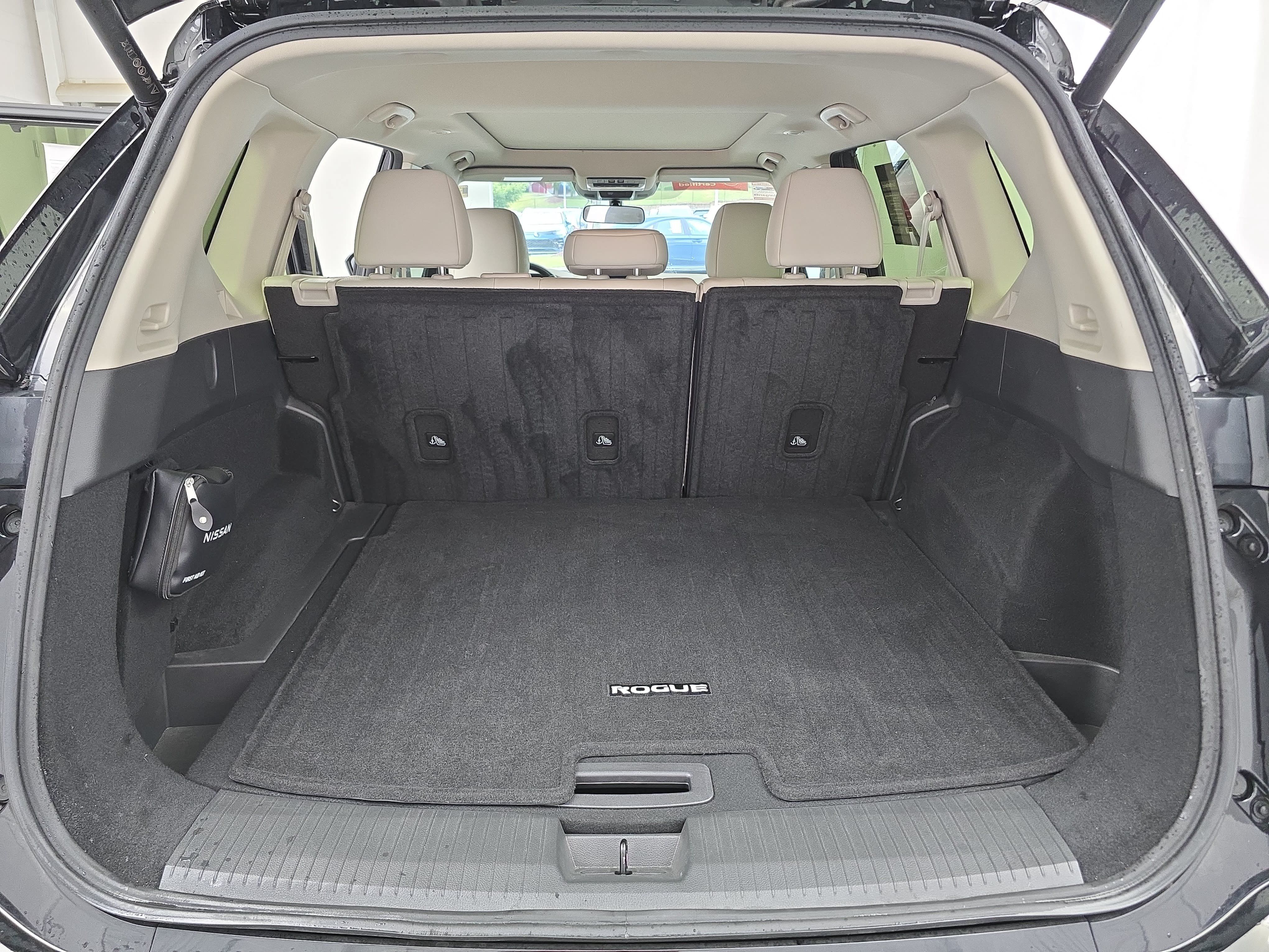 Certified 2024 Nissan Rogue SV w/ SV Premium Package AWD/4WD image 12