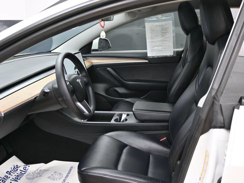 Used 2022 Tesla Model 3 Long Range AWD/4WD image 16