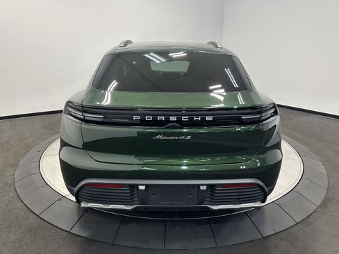 Certified 2025 Porsche Macan 4S Electric AWD/4WD image 6