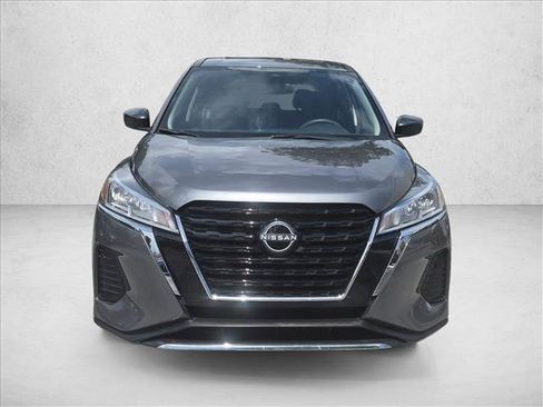Used 2023 Nissan Kicks S FWD image 2