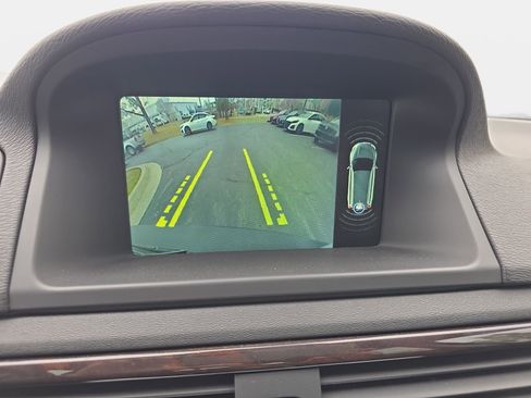 Used 2016 Volvo XC70 T5 Premier w/ Proximity Package image 23