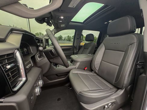 Used 2026 GMC Sierra 2500 Denali w/ Technology Package AWD/4WD image 26