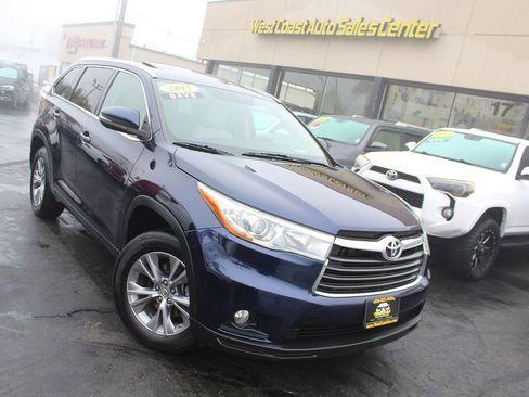Used 2015 Toyota Highlander XLE image 41