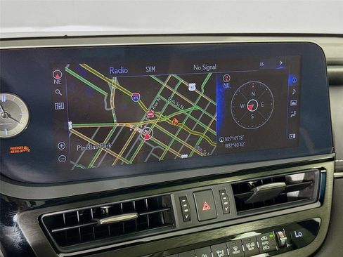 Used 2022 Lexus ES 350 Ultra Luxury w/ Accessory Package 2 FWD image 16