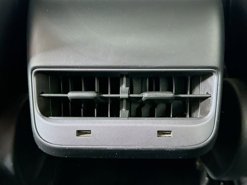 Used 2018 Tesla Model 3 Long Range image 27