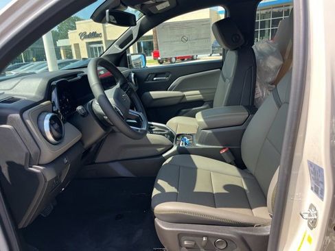 New 2026 Chevrolet Colorado ZR2 image 17