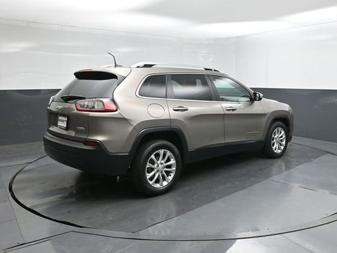 Used 2019 Jeep Cherokee Latitude w/ Popular Appearance Group FWD image 8