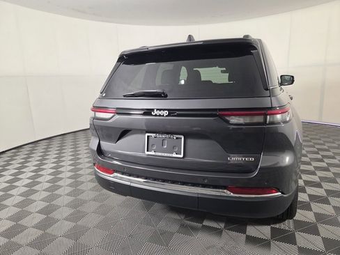 New 2025 Jeep Grand Cherokee Limited RWD image 6