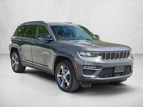 Used 2024 Jeep Grand Cherokee Limited 4xe w/ Luxury Tech Group II AWD/4WD image 3