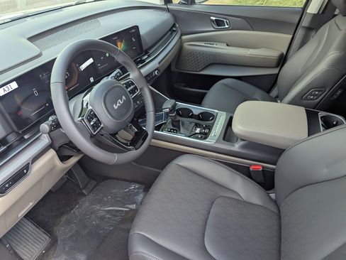 New 2026 Kia Carnival EX FWD image 19
