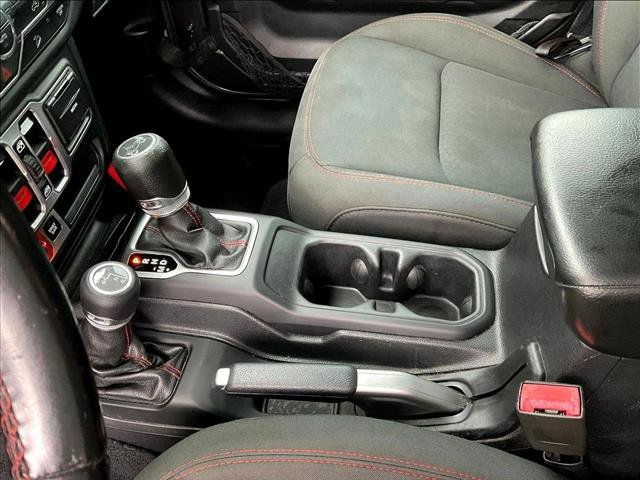 Used 2018 Jeep Wrangler Unlimited Rubicon AWD/4WD image 13
