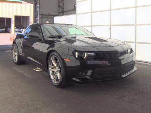 Used 2015 Chevrolet Camaro SS w/ RS Package RWD image 2