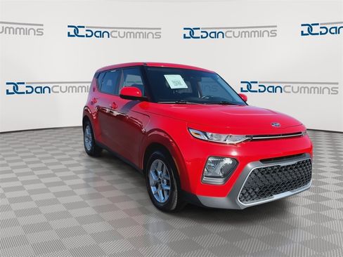 Used 2020 Kia Soul S image 3