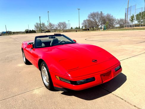 Used 1995 Chevrolet Corvette Convertible image 34