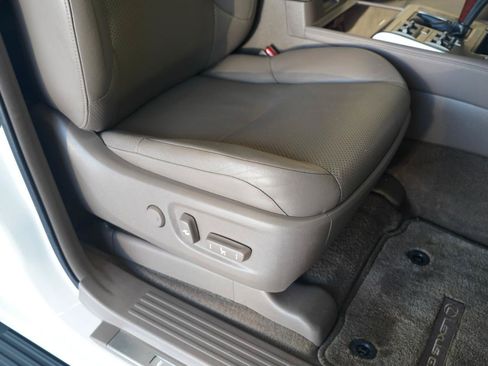 Used 2014 Lexus GX 460 Luxury AWD/4WD image 32
