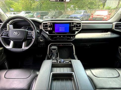 Used 2022 Toyota Tundra SR5 w/ SR5 Convenience Package image 15