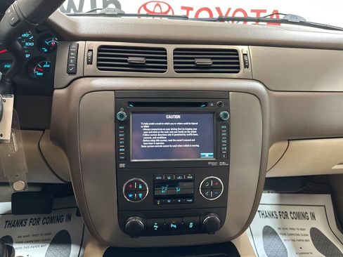 Used 2013 Chevrolet Tahoe LT image 31