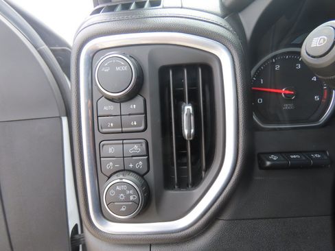 Used 2021 Chevrolet Silverado 3500 LTZ w/ LTZ Plus Package AWD/4WD image 26