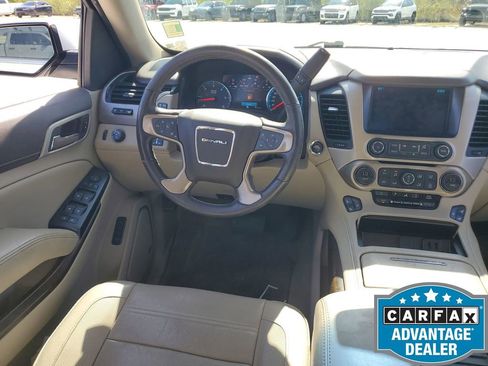 Used 2018 GMC Yukon Denali w/ Denali Ultimate Package image 16