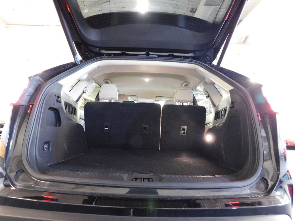 Used 2019 Ford Edge Titanium FWD image 13
