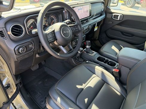 New 2026 Jeep Gladiator Sport AWD/4WD image 31