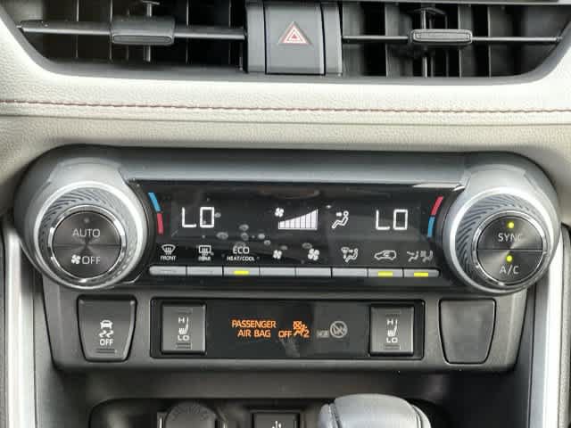 Used 2022 Toyota RAV4 XLE w/ Convenience Package AWD/4WD image 15