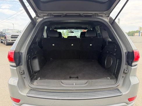 Used 2021 Jeep Grand Cherokee Laredo X AWD/4WD image 5