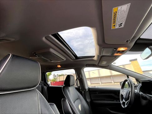 Used 2023 Honda Odyssey Elite image 24