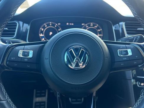 Used 2019 Volkswagen Golf R 4-Door image 27