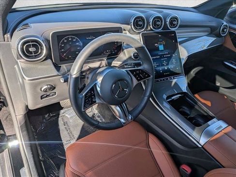 Certified 2025 Mercedes-Benz GLC 350e 4MATIC image 10