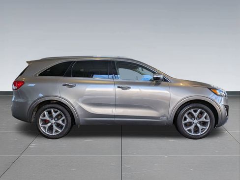 Used 2018 Kia Sorento SX image 7