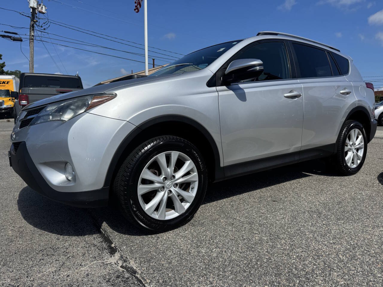 Used 2013 Toyota RAV4 Limited AWD/4WD image 3