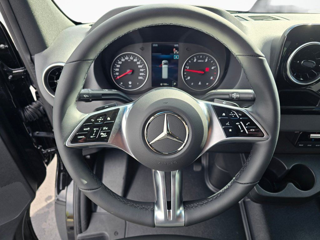 New 2026 Mercedes-Benz Sprinter 2500 image 33
