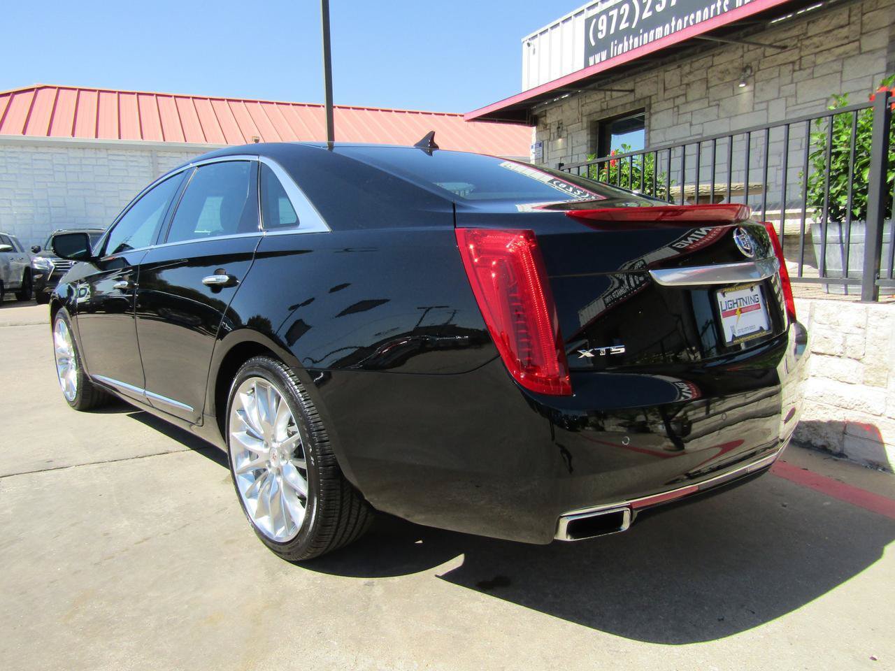 Used 2014 Cadillac XTS Platinum FWD image 3