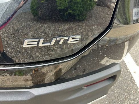 Used 2025 Honda Pilot Elite image 3