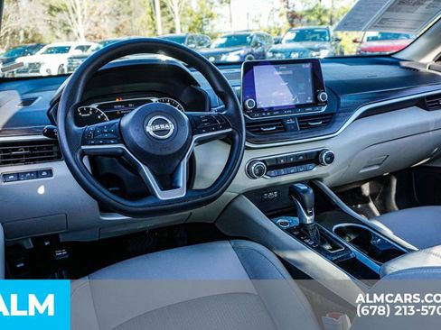 Used 2024 Nissan Altima 2.5 SV FWD image 27