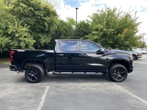 Used 2024 Chevrolet Silverado 1500 Custom Trail Boss w/ LPO, Dark Essentials Package AWD/4WD image 10