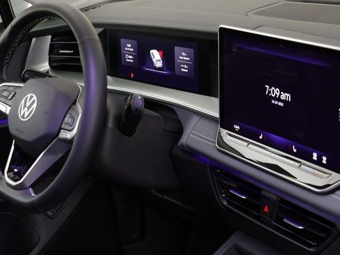 New 2026 Volkswagen Tiguan SE image 20