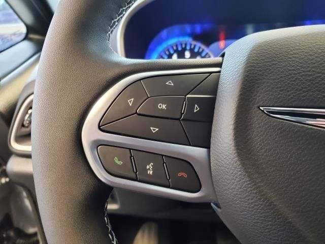 Used 2026 Chrysler Voyager LX FWD image 9